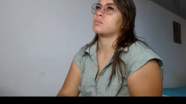 Snapshot of Paloma_Desire chatting on 11.19.25 Paloma Desire online show from 11.19.25