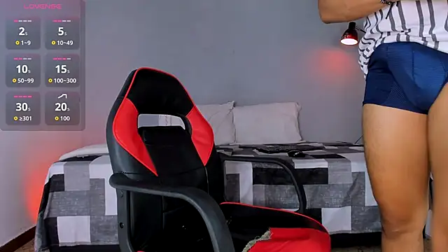 Snapshot of lucas_wellx chatting on 10.30.25 lucas wellx online show from 10.30.25