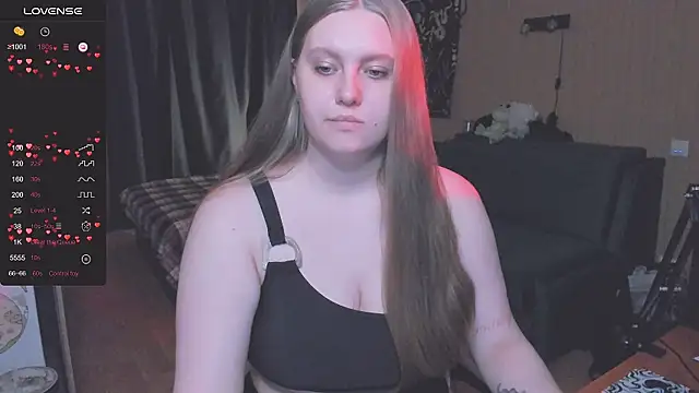 Snapshot of Alice_Dreamgirl_ chatting on 09.29.25 Alice Dreamgirl online show from 09.29.25