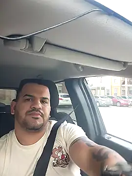 Snapshot of Latino2909 chatting on 12.15.24 Latino2909 online show from 12.15.24