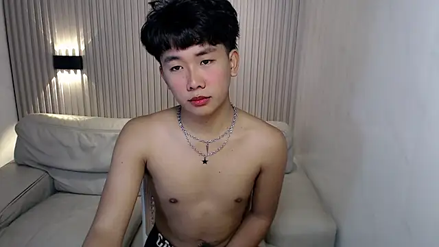 Snapshot of dangerzone0122 chatting on 09.19.25 dangerzone0122 online show from 09.19.25