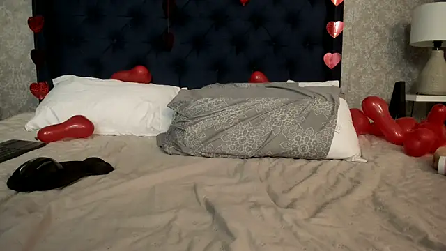 Snapshot of hotmature1 chatting on 02.14.25 hotmature1 online show from 02.14.25