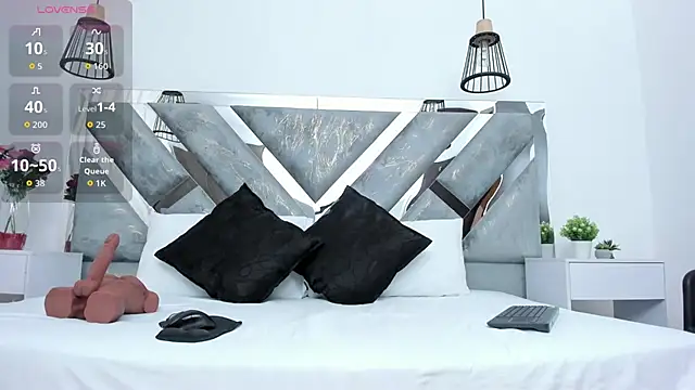 Snapshot of hotmature1 chatting on 09.17.25 hotmature1 online show from 09.17.25