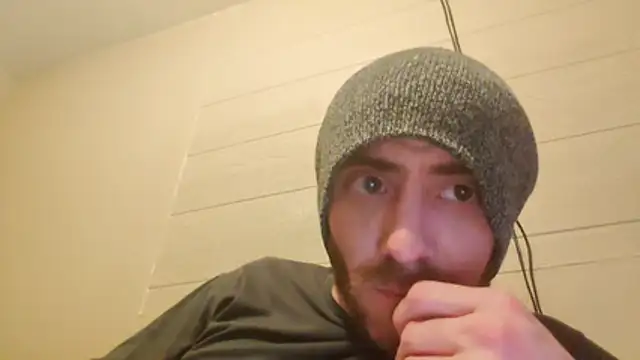 Huntzg23 online show from 02.15.26