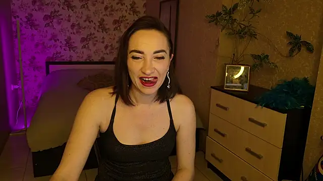 Snapshot of AnneHaddaway chatting on 05.16.26 AnneHaddaway online show from 05.16.26