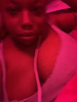 Snapshot of kiaxkiaa chatting on 12.16.24 kiaxkiaa online show from 12.16.24