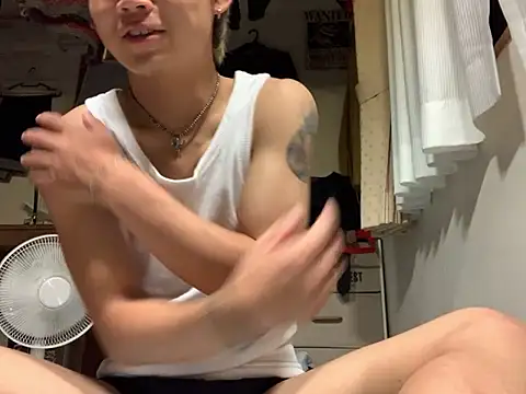 Snapshot of kuma0908 chatting on 09.11.25 kuma0908 online show from 09.11.25