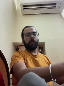 Arsh Loves Luv online show from 12.18.24