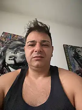 SecretlyDD online show from 02.18.25