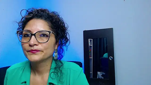 Snapshot of arianna_ros3 chatting on 02.05.25 arianna ros3 online show from 02.05.25