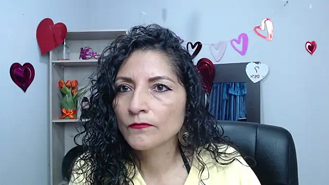 Snapshot of arianna_ros3 chatting on 02.15.25 arianna ros3 online show from 02.15.25