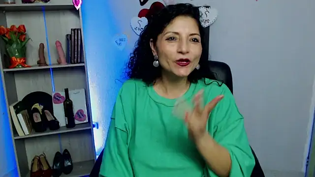 Snapshot of arianna_ros3 chatting on 02.21.25 arianna ros3 online show from 02.21.25