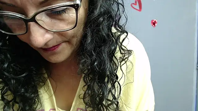 Snapshot of arianna_ros3 chatting on 03.02.25 arianna ros3 online show from 03.02.25