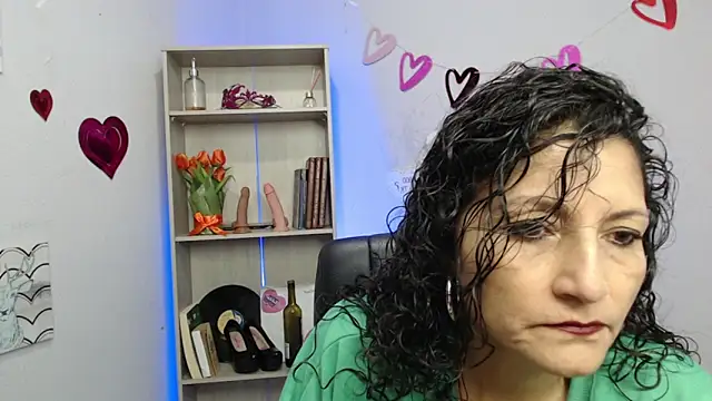 Snapshot of arianna_ros3 chatting on 03.04.25 arianna ros3 online show from 03.04.25