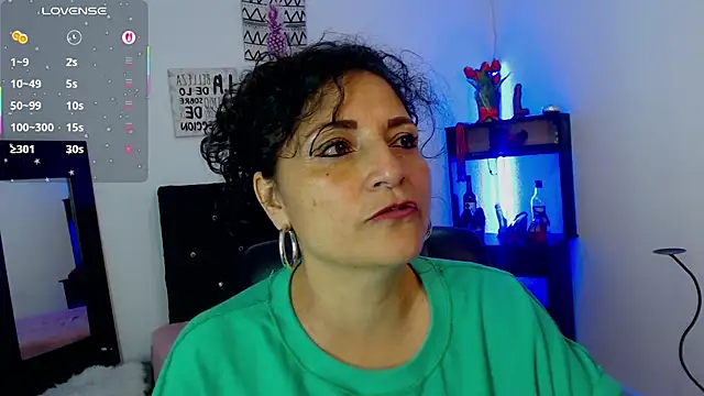 Snapshot of arianna_ros3 chatting on 09.20.25 arianna ros3 online show from 09.20.25