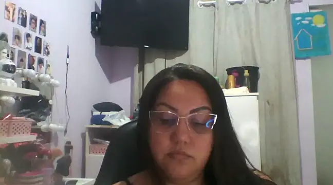 Paolaa hoot online show from 02.23.25