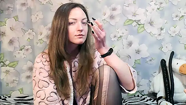 Snapshot of KattyLuuu chatting on 02.14.25 KattyLuuu online show from 02.14.25