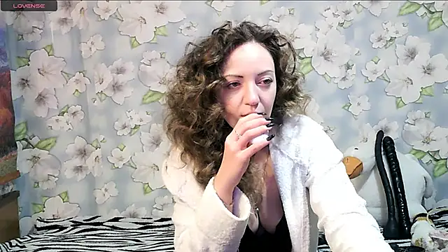 Snapshot of KattyLuuu chatting on 03.02.25 KattyLuuu online show from 03.02.25