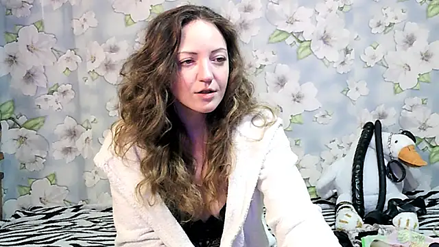 Snapshot of KattyLuuu chatting on 03.20.25 KattyLuuu online show from 03.20.25