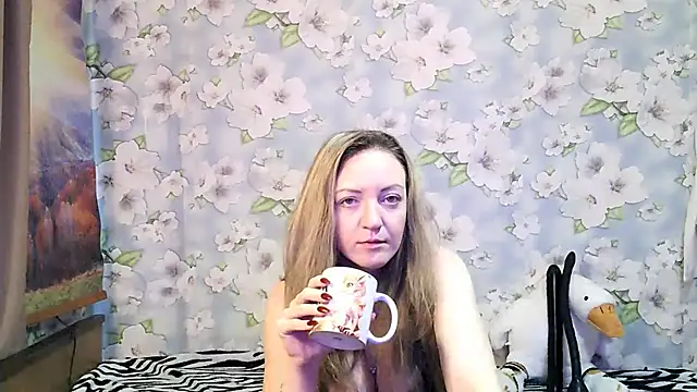 Snapshot of KattyLuuu chatting on 10.05.25 KattyLuuu online show from 10.05.25