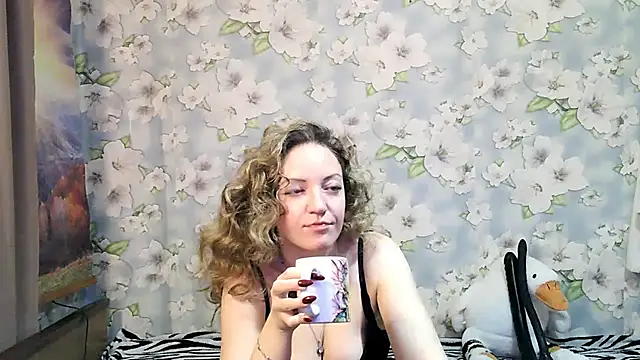 Snapshot of KattyLuuu chatting on 10.09.25 KattyLuuu online show from 10.09.25