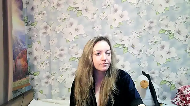 Snapshot of KattyLuuu chatting on 10.11.25 KattyLuuu online show from 10.11.25