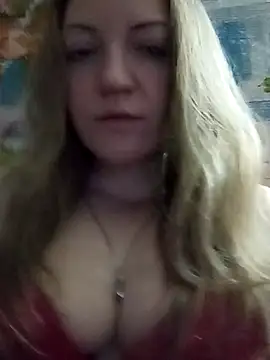 Snapshot of KattyLuuu chatting on 11.27.25 KattyLuuu online show from 11.27.25