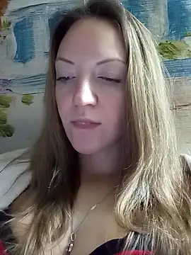 Snapshot of KattyLuuu chatting on 12.14.25 KattyLuuu online show from 12.14.25