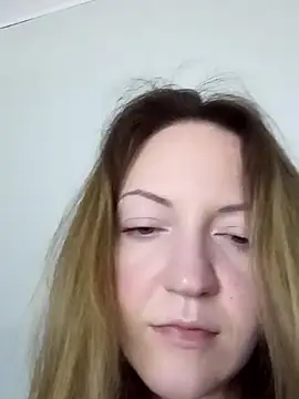 KattyLuuu online show from 04.15.26