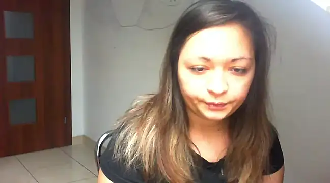 Snapshot of MeganGold chatting on 12.25.24 MeganGold online show from 12.25.24