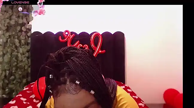 AmyBriiggs online show from 02.15.25