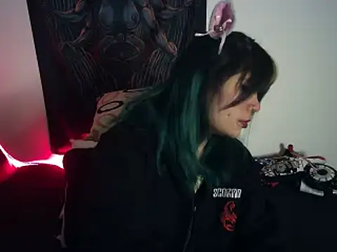 Snapshot of Eta_carinae chatting on 03.04.25 Eta carinae online show from 03.04.25