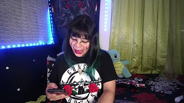 Snapshot of Eta_carinae chatting on 11.19.25 Eta carinae online show from 11.19.25