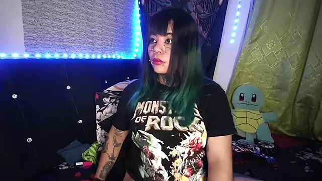 Snapshot of Eta_carinae chatting on 11.20.25 Eta carinae online show from 11.20.25