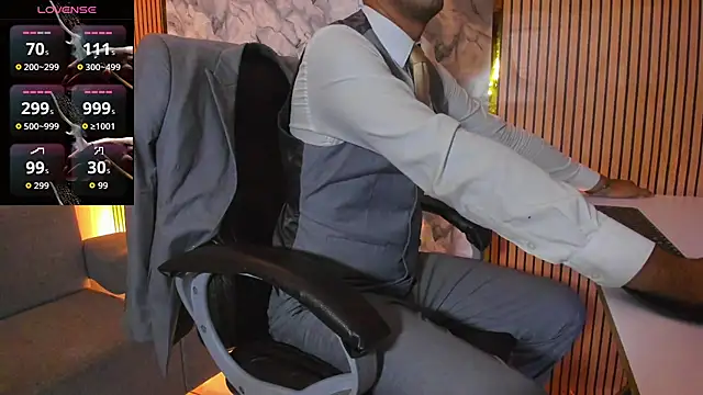 Hideintheoffice online show from 10.15.25