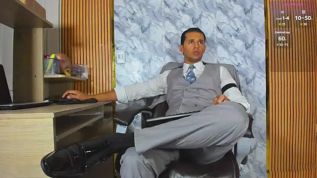 Hideintheoffice online show from 06.12.26