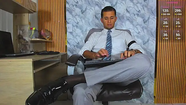 Hideintheoffice online show from 07.10.26