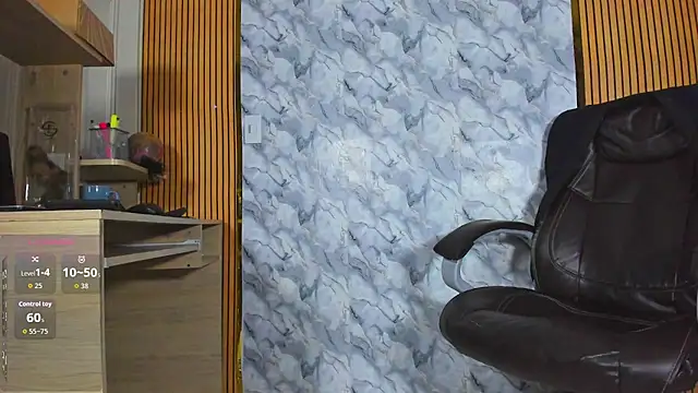 Hideintheoffice online show from 08.01.26