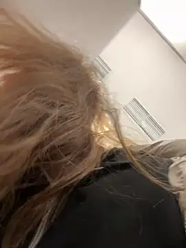 Snapshot of MayaMystic chatting on 01.24.25 MayaMystic online show from 01.24.25