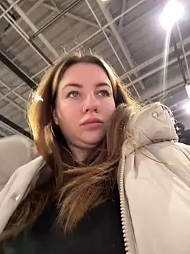 Snapshot of MayaMystic chatting on 02.06.25 MayaMystic online show from 02.06.25