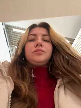 Snapshot of MayaMystic chatting on 02.07.25 MayaMystic online show from 02.07.25