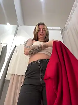 Snapshot of MayaMystic chatting on 02.07.25 MayaMystic online show from 02.07.25