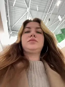 Snapshot of MayaMystic chatting on 03.19.25 MayaMystic online show from 03.19.25