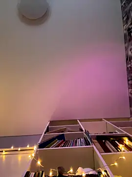 Snapshot of MayaMystic chatting on 09.26.25 MayaMystic online show from 09.26.25