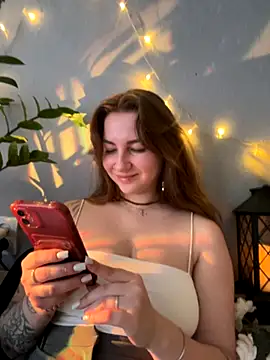 Snapshot of MayaMystic chatting on 10.28.25 MayaMystic online show from 10.28.25