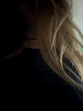 Snapshot of MayaMystic chatting on 11.11.25 MayaMystic online show from 11.11.25