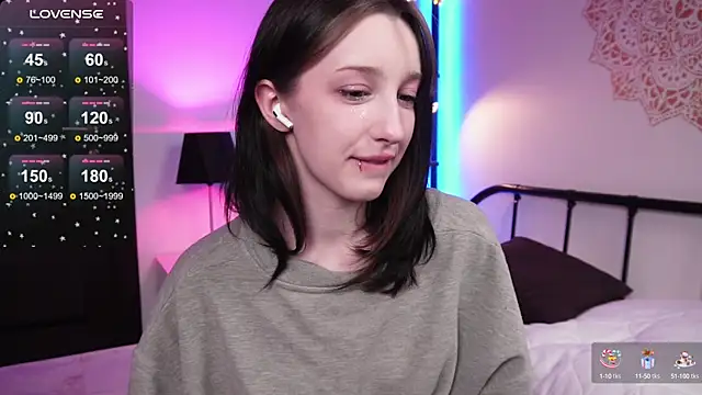 Lissa Meow  online show from 03.04.25