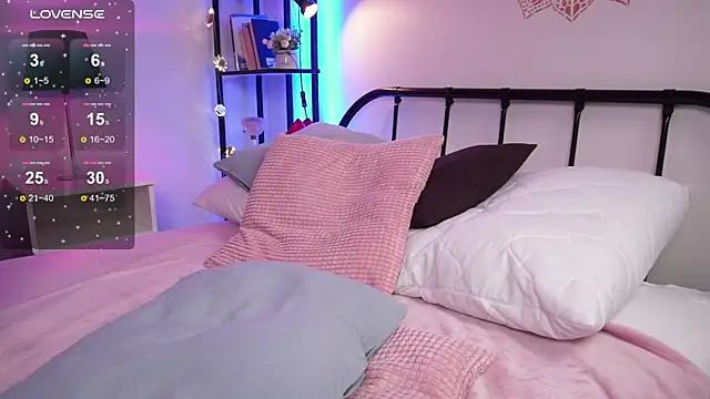 Lissa Meow  online show from 03.07.25