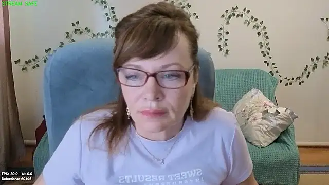 Snapshot of Miss_Moren chatting on 07.27.26 Miss Moren online show from 07.27.26