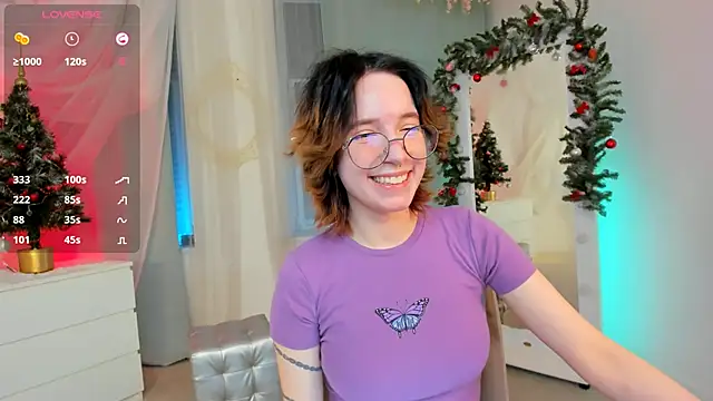 Snapshot of lilithlunna chatting on 01.06.25 lilithlunna online show from 01.06.25